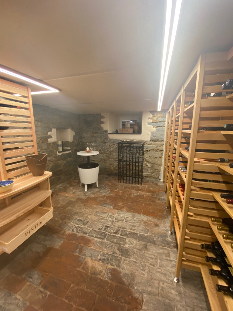 Beispiel Renovierung & Sanierung — Malermeister Pfafl